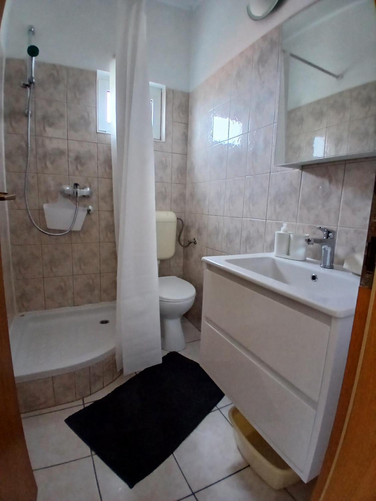 Apartmani Fani 2 Min Walking From Sea Orebić Buitenkant foto